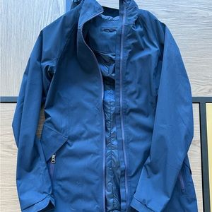 Lululemon Rain Rebel Jacket. Size 4. Navy